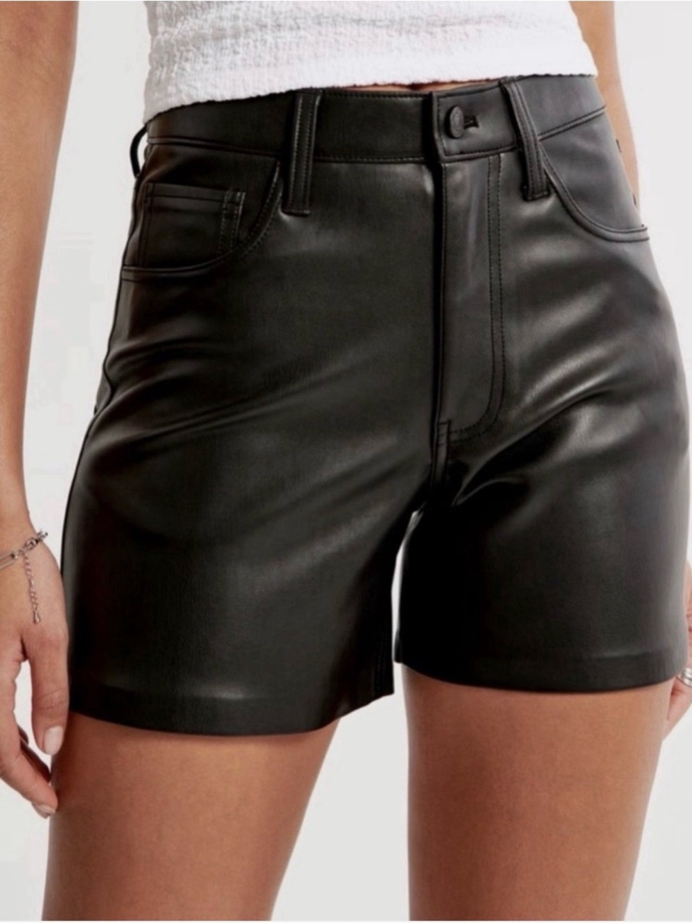 Abercrombie Curve Love Vegan Leather Dad Shorts Black‎ High Rise Size 33 16